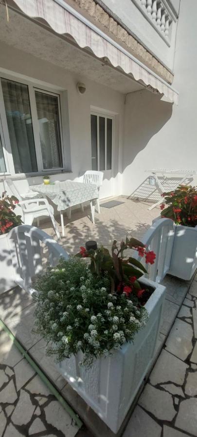 Pahljina Apartments Palit ภายนอก รูปภาพ